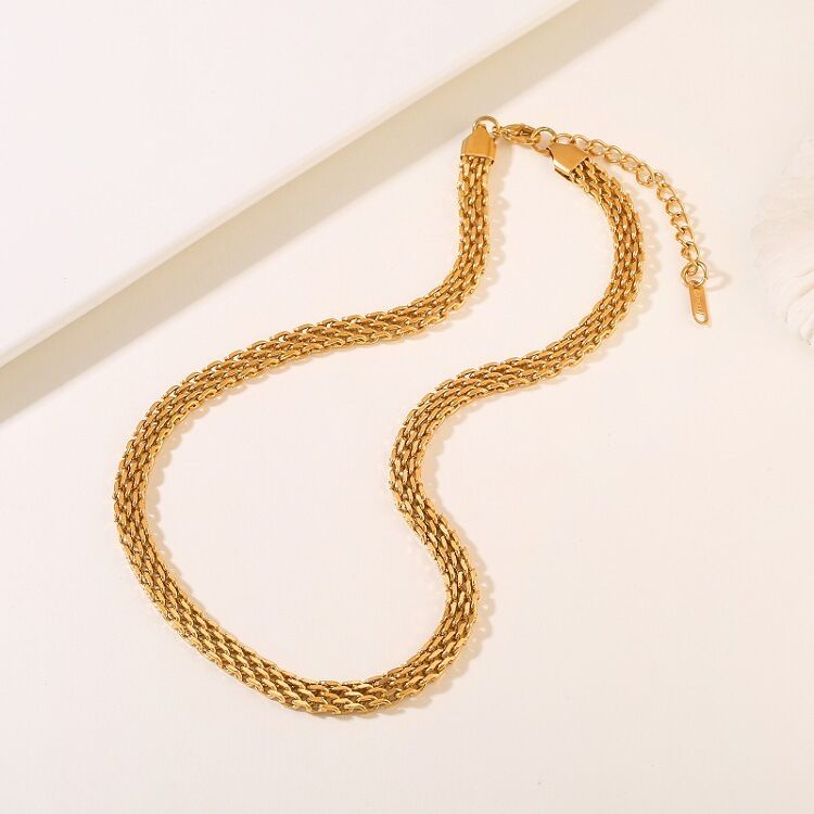 quality Wholesale Fashion New Products Unique Design Snake Skin Pattern Stainless Steel Necklace PVD 14K Jewelry Necklace factory