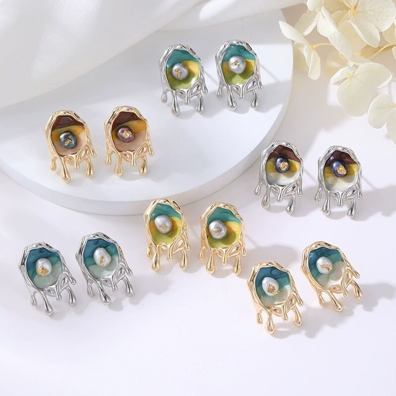 quality Fashion 14K Plate Gold French Retro Baroque Natural Pearl Earrings Enamel Monet Garden Style Studs Jewelry Gift factory
