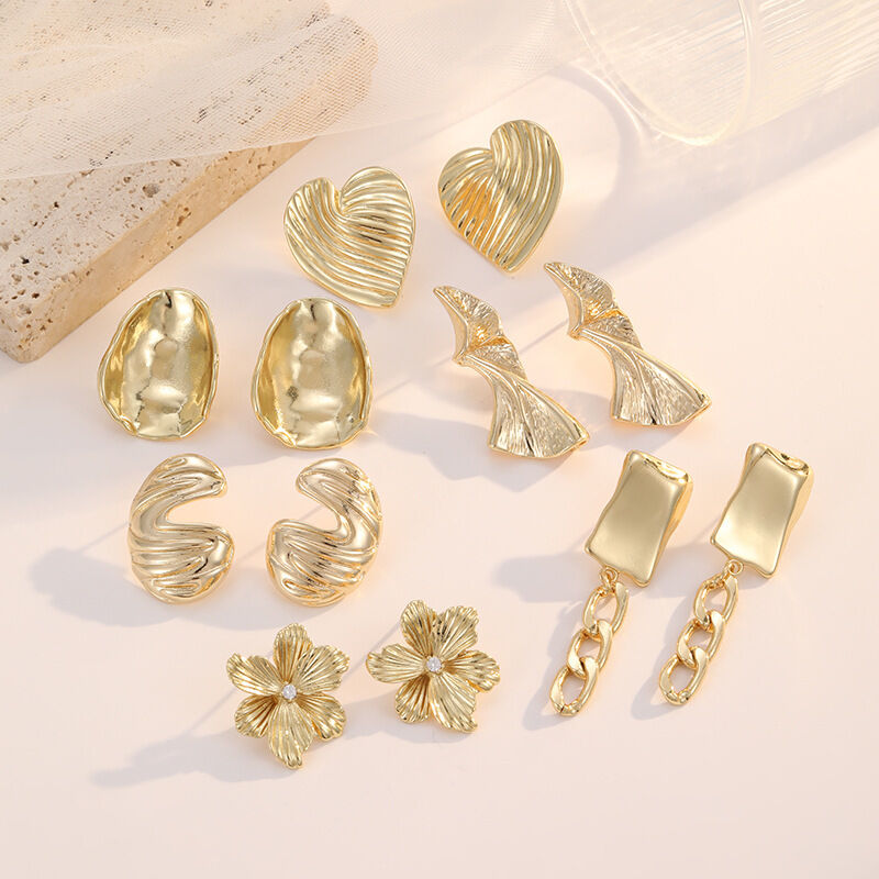 quality Wholesale 14K Gold Flower Women's Earrings Heart Shaped Irregular Tassel Chain Pleated Fashion Jewelry Studs Earring factory