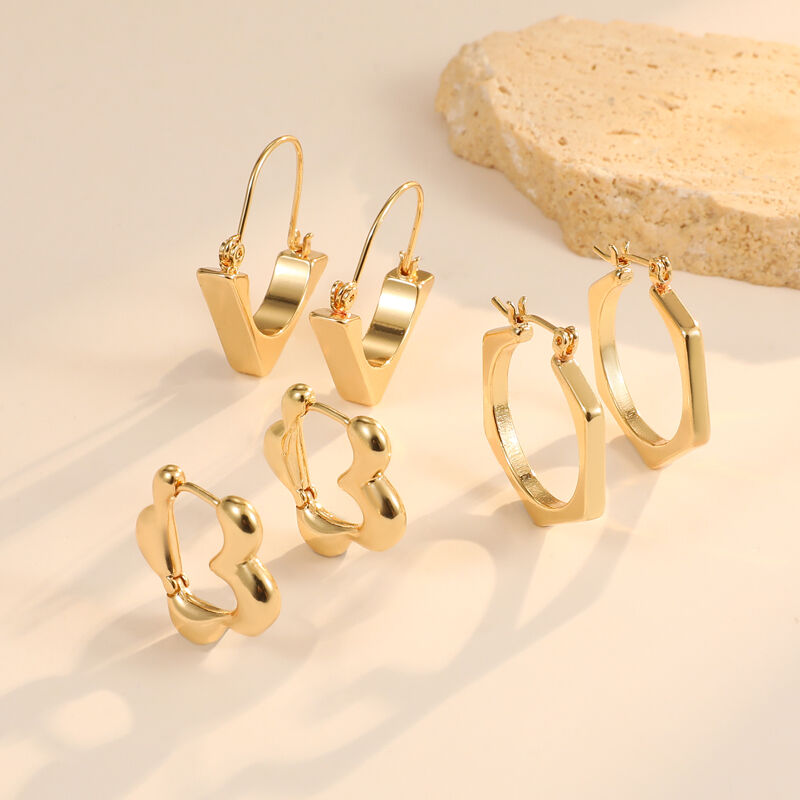 Quality Fashion Light Luxury Earring for Women Pentagonal Geometric  Shaped  Ear Hooks French Retro Gold Plated Earrings Wholesale factory