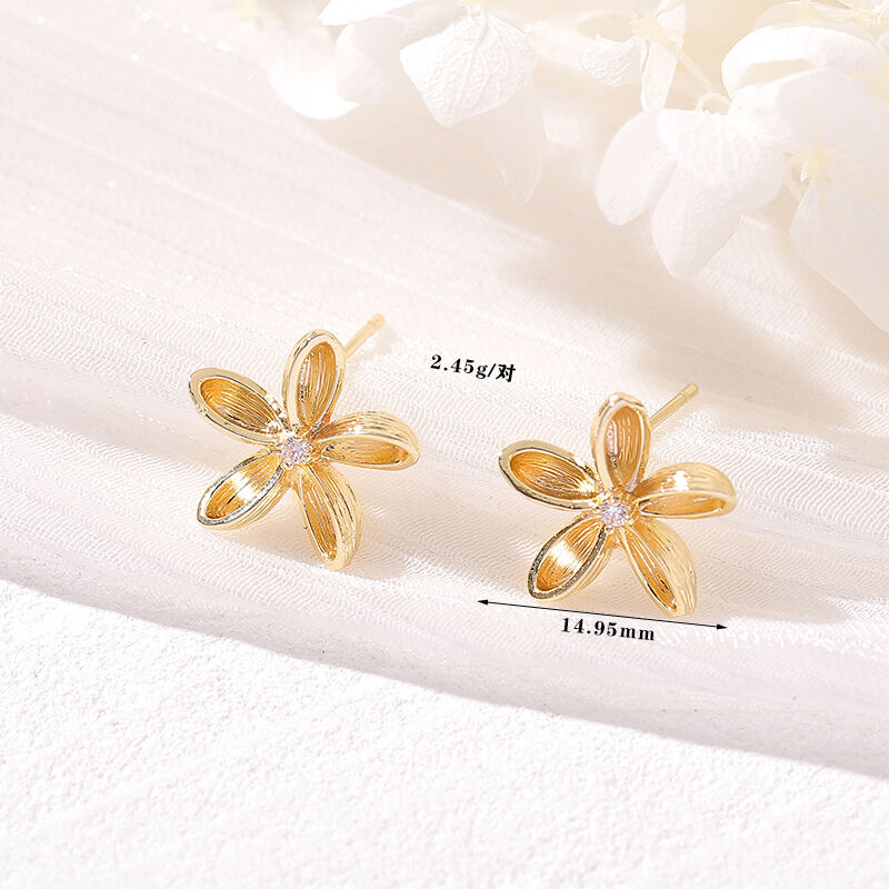 quality Summer Fashion Jewelry 14K Gold Plated Enamel White Flower Stud Daisy Flower Korean Drop Earrings Jewelry factory