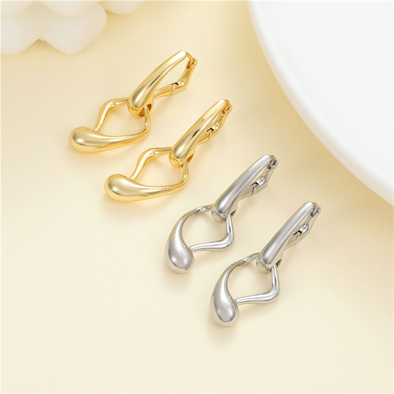 quality Factory Jewelry Wholesale Simple Design Twist Shape Earrings 14K Gold Plated Thick Huggie Hoop Earrings factory