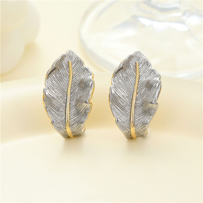 quality Hot Selling Fashion Two Tone Plated Feather Hypoallergenic Silver Pin Stud Earrings Women Birthdays Parties Anniversaries Gift factory