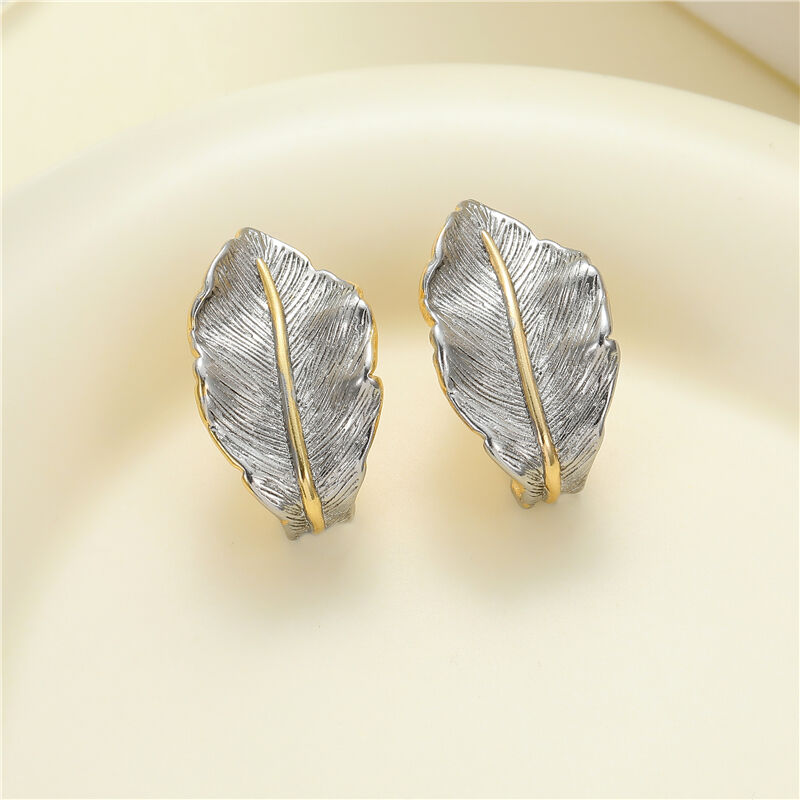 quality Hot Selling Fashion Two Tone Plated Feather Hypoallergenic Silver Pin Stud Earrings Women Birthdays Parties Anniversaries Gift factory