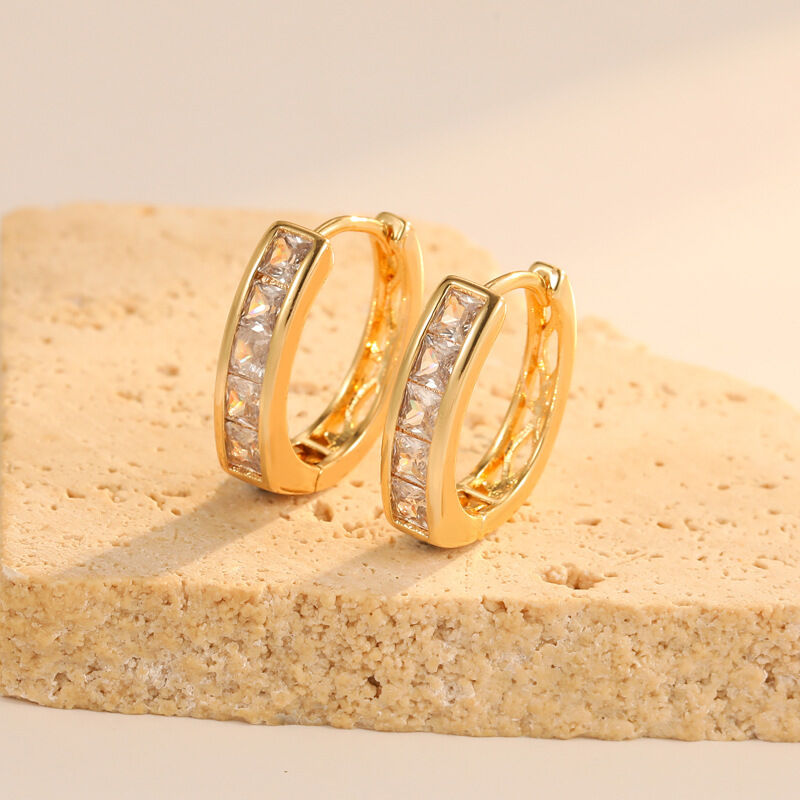 quality Wholesale Brass 14K Gold Plated Colorful Zircon Hoop Earring Hot Selling Round Shape Green White CZ Hoop Loop Earrings for Women factory