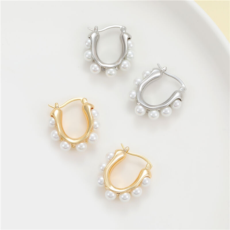 quality Fashion Jewelry Lovely Trendy Hoop Loop Earring White Pearl Round Shape Design Earrings for Women factory