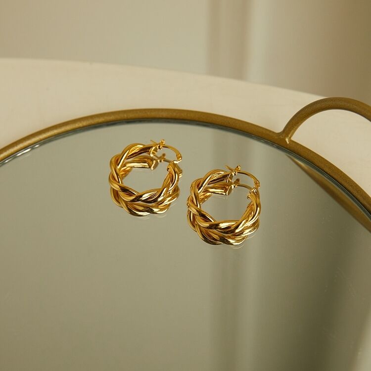quality Unique Design 14K Gold Plated Big Twisted Round Shape Hoop Earrings factory
