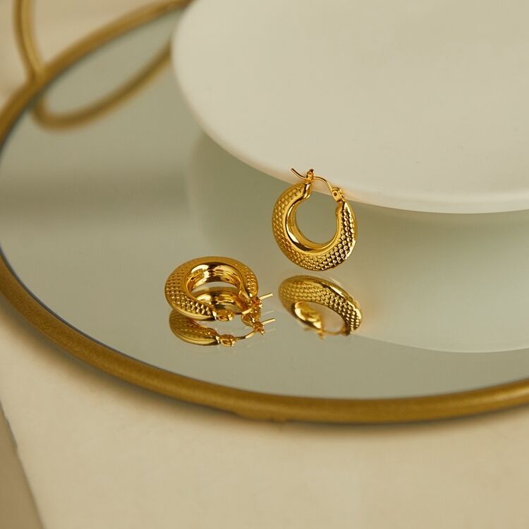 quality New Style 14K Gold Plated Croissant Shape Stainless Steel Hoop Earrings factory