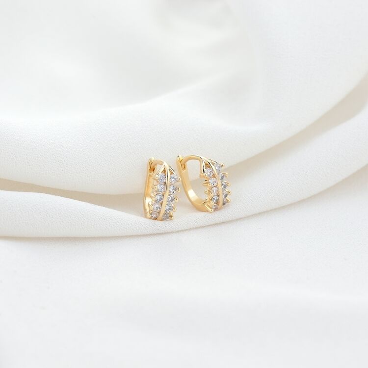 quality New Design 14K Gold Plated Inlaid Zircon Huggie Hoop Earrings factory