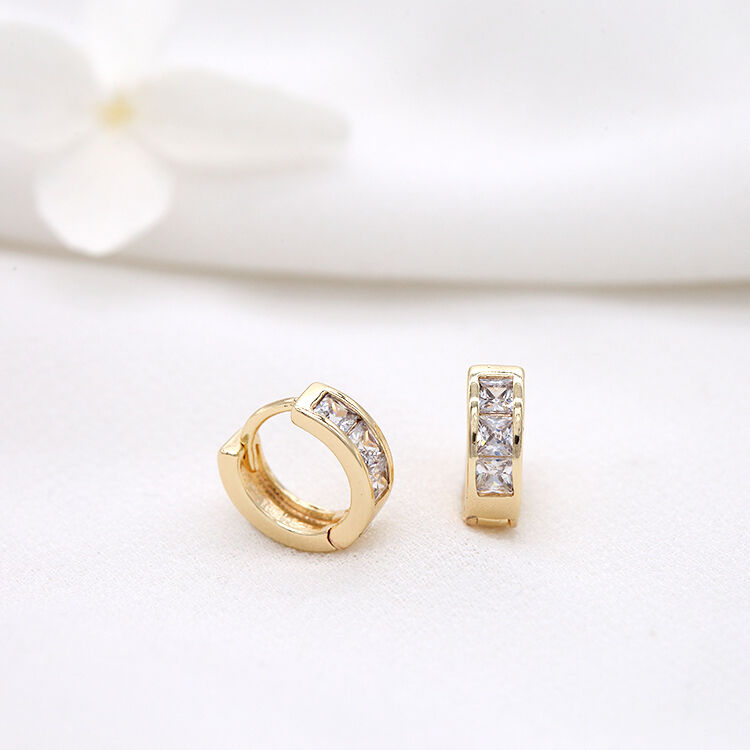 quality Simple Design Inlaid Zircon Round Shape 14K Gold Plated Small Hoop Earrings factory