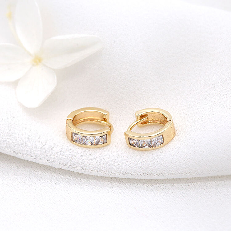 quality Simple Design Inlaid Zircon Round Shape 14K Gold Plated Small Hoop Earrings factory