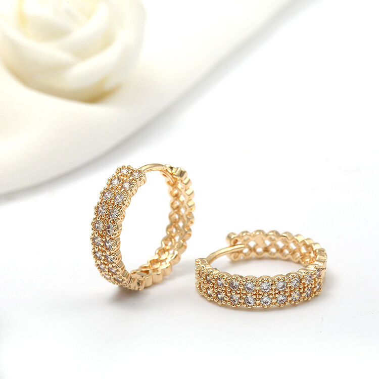 quality Factory Wholesale Fashion Female Round Multi Sizes Large Circle Earrings Inlaid With Zircon Hoop Earring factory
