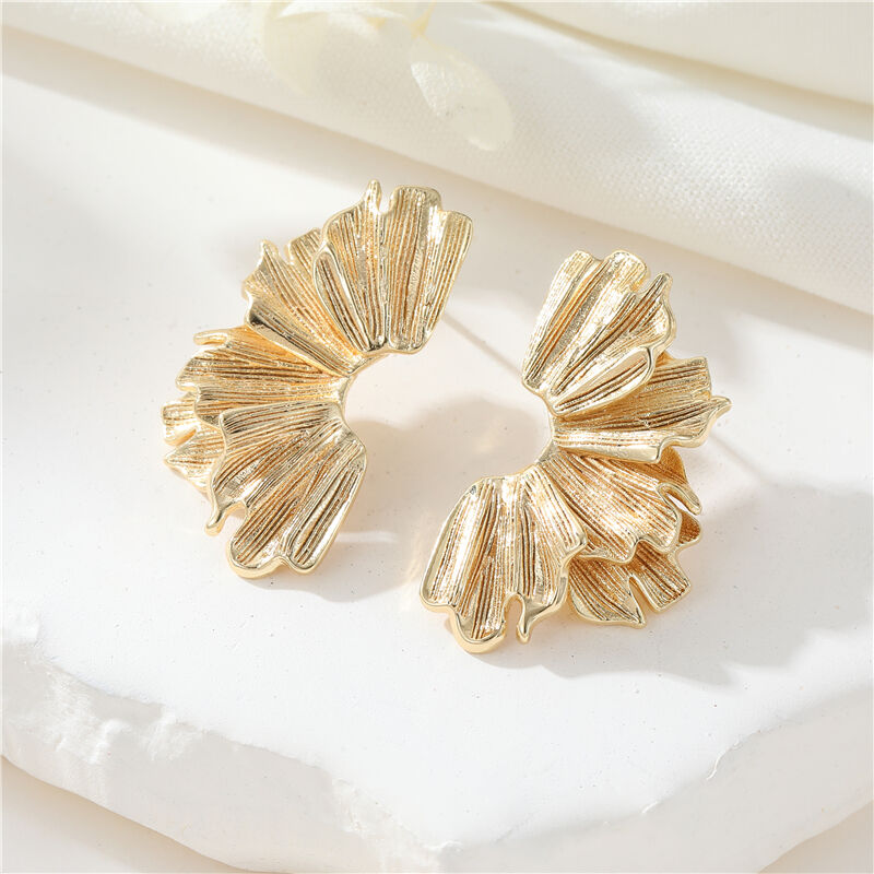 quality Brass 2025 Europe America Style Exaggerated Leaves Irregular Folds Hypoallergenicity Earring Female Retro Highend Big Earrings factory