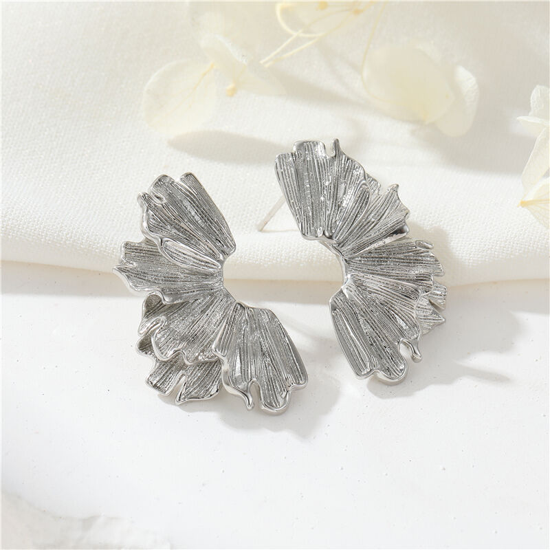 quality Brass 2025 Europe America Style Exaggerated Leaves Irregular Folds Hypoallergenicity Earring Female Retro Highend Big Earrings factory