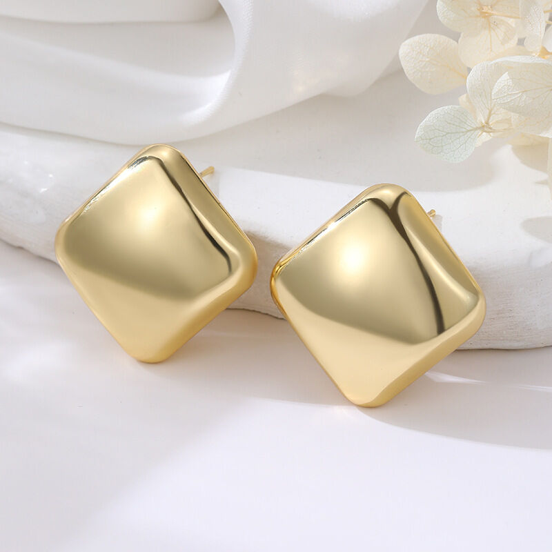 quality 2025 New Design Brass 18K Gold Plated 3D Stereoscopic Square Earring with Smooth Hollow Jewelry Studs Earrings factory