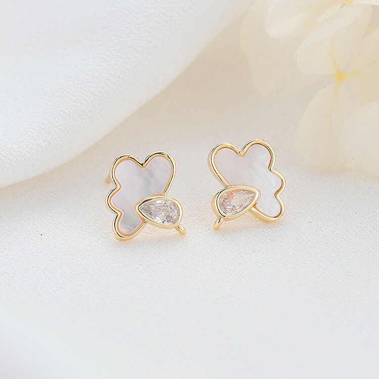 quality Factory Wholesaled Diy Jewelry Earring Accessories 14K Gold Plated Inlaid Shell Cloud Shape Stud Earrings factory