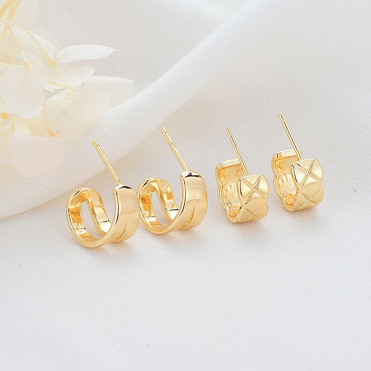 quality Factory Wholesale Fashion Women's Earrings 14K Gold Plated Striped C Shaped Jewelry Earring Studs factory