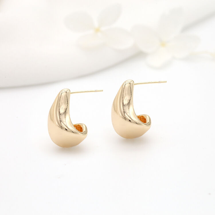 quality Fashion Minimalist Design With 14K Gold Plated Spoon Shaped Studs and Smooth Surface Customization for Women's Jewelry Earrings factory