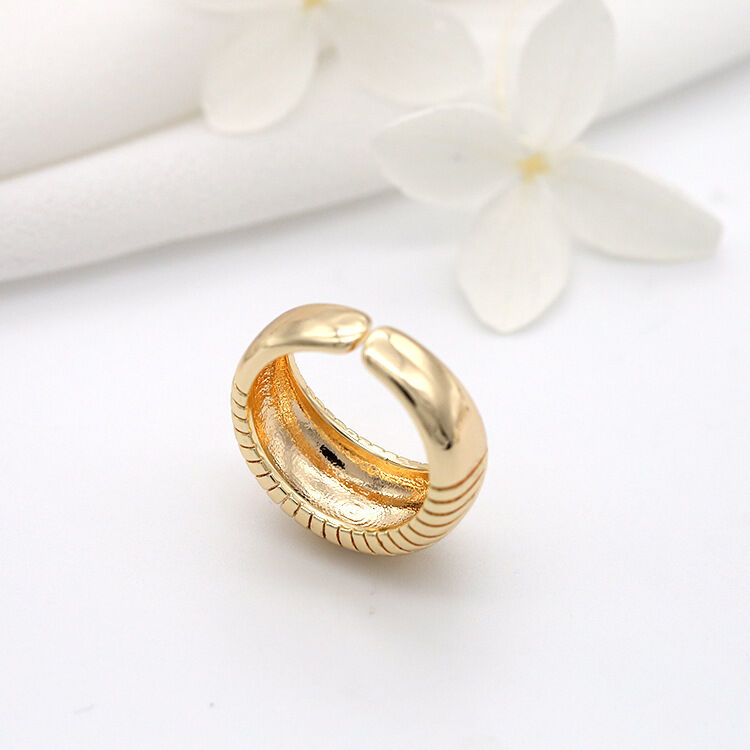 quality Fashion Design Adjustable Jewelry Ring 14K Gold Plated Straight Line Pattern Large Cow Horn Circular Opening Ring factory