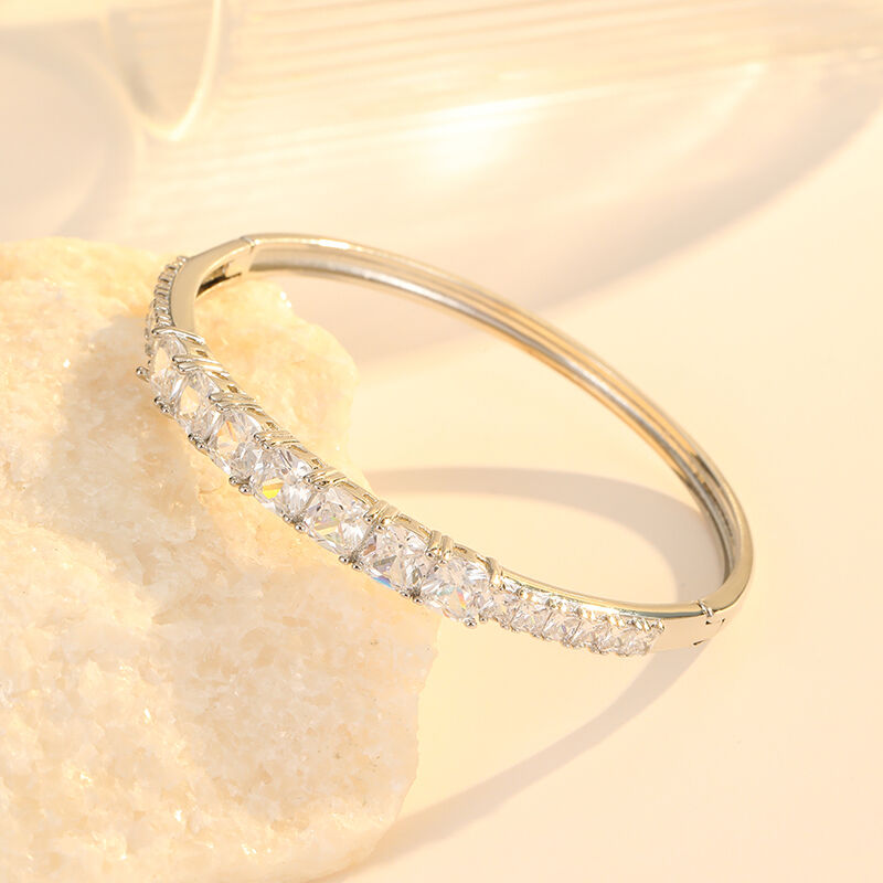 quality Fashion Jewelry Round Brass 18K Gold Plated Zircon Opened Bracelet factory
