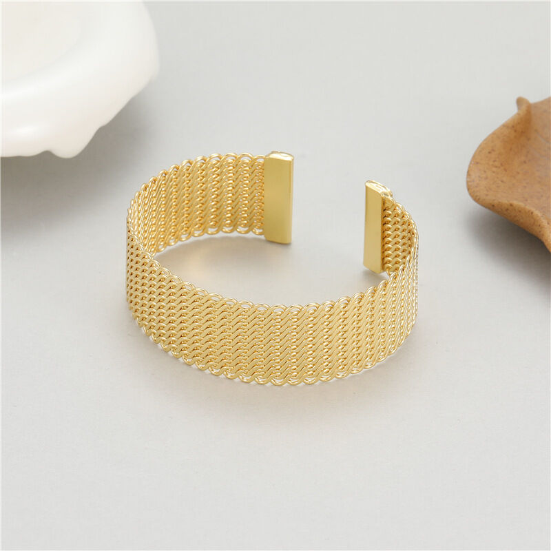 quality Fashion Brass 14K Gold Plated Jewelry Bangle Embossed Woven Bracelet Metal Bangle With Adjustable Opening for Women Gift factory