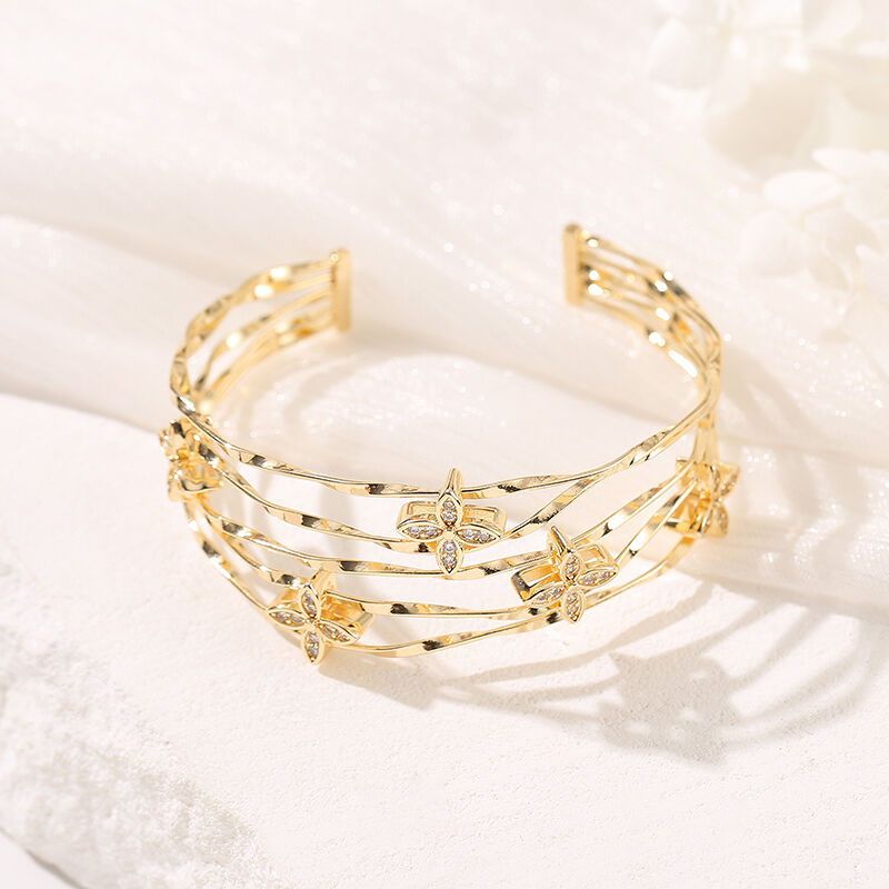 quality Latest Fashion Jewelry Round Shape Two Knots 14K Gold Plated Bangle factory