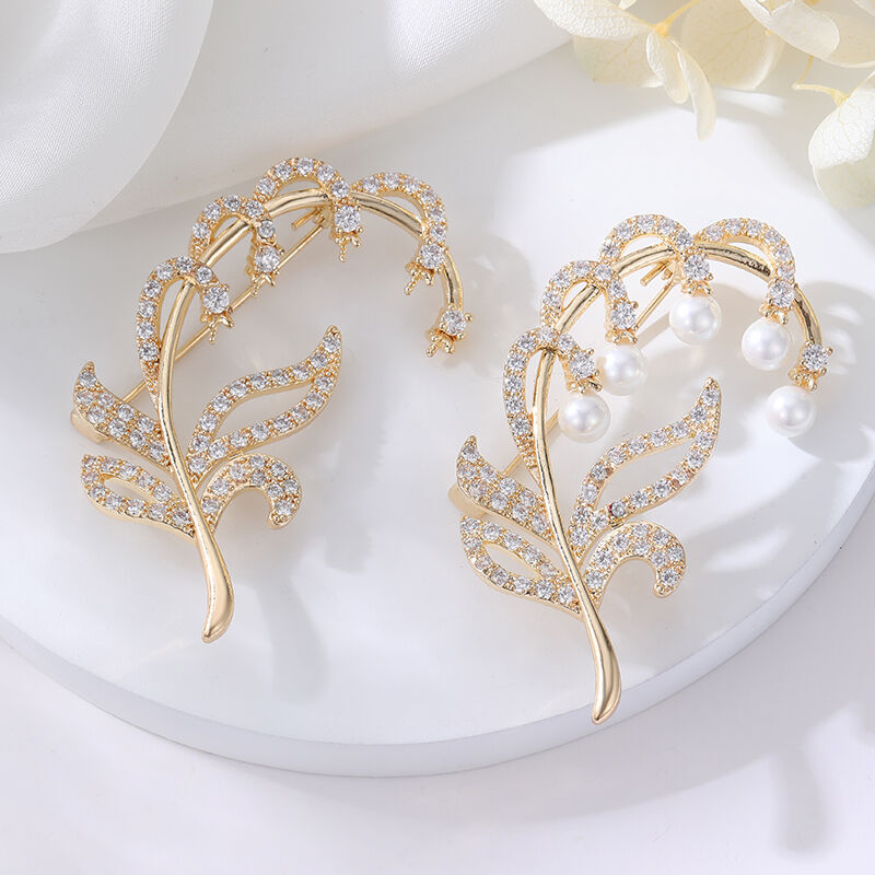 quality Brass Zircon Chest Temperament Multifunctional Branch Leaf Women's Dress Pin Accessories Pearl Style 14k Gold Plated Brooch factory