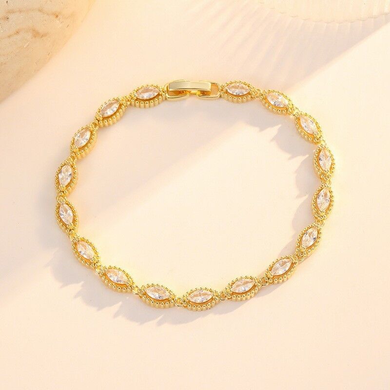 Quality Hot Selling Fashion Gold Plated Brass Jewelry Bracelet Minimalist Style Women's Hollow Oval Heart Geometric Designs with Zircon factory