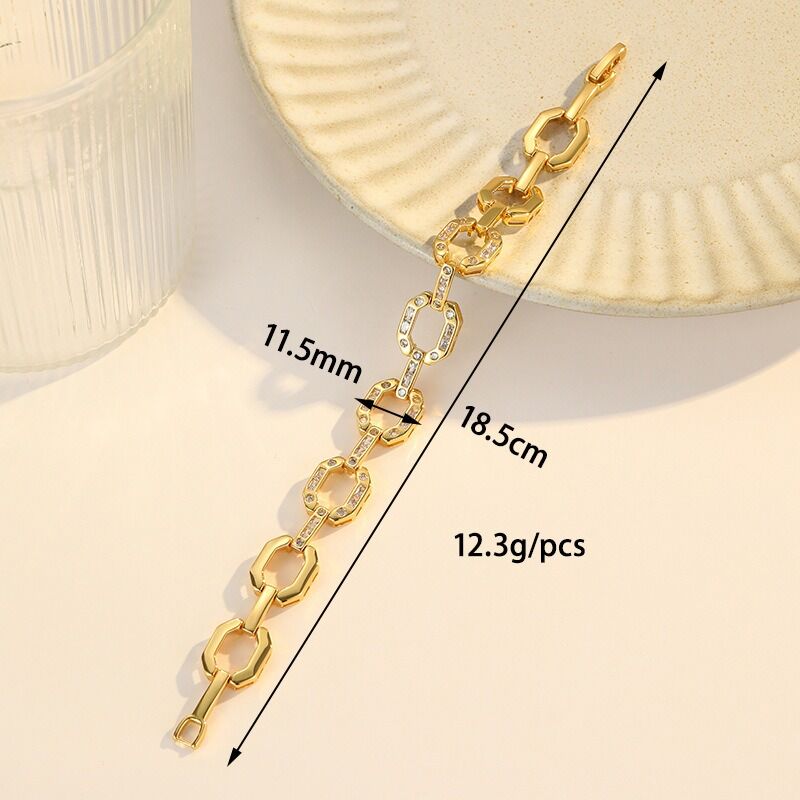 Quality 18K Gold Plated Fashionable Geometric Square Arrow Heart Zircon Charm Bracelet for Women High End Cuban Chain factory