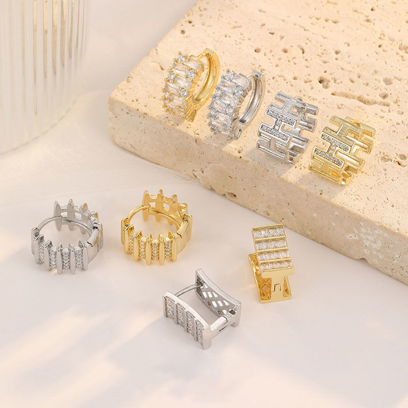 Quality Fashion 14K Gold Plated Geometric Square Zigzag Huggie Earrings for Women Zircon Paved Hoops Hypoallergenic Fashion Jewelry Gift factory