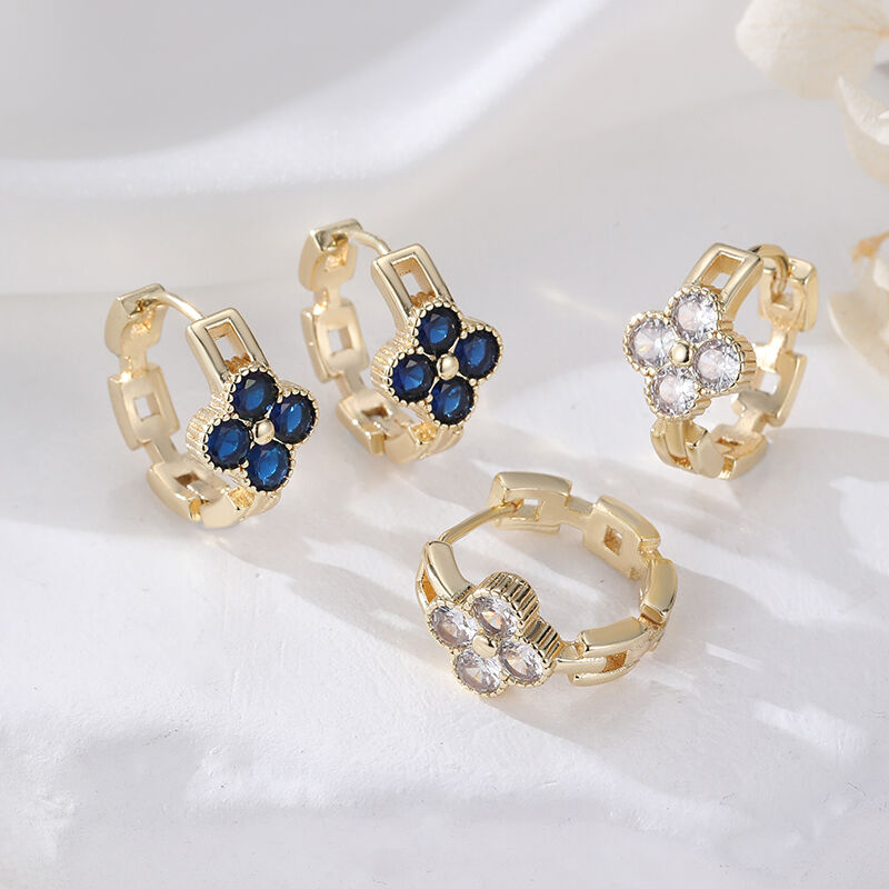 Quality Gold Plated Clover Huggie Hoop Earrings Blue White Cubic Zirconia Chain Link Ear Buckle Earrings Vintage Luxury Women Jewelry factory