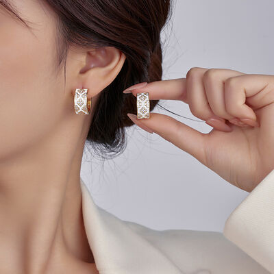 Quality Hot Selling Fashion White Black Enamel Zircon Flower Earring Half Circle C Shaped Silver Needle Women's Clover Studs Earrings factory