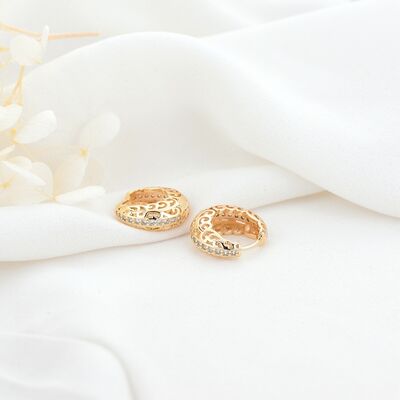 quality Factory Direct Fashion Design Jewelry 14K Gold Plated Circular Hollow Circular Wave Pattern Hoop Earrings Women's Ear Buckle factory