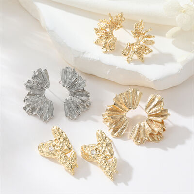 quality Brass 2025 Europe America Style Exaggerated Leaves Irregular Folds Hypoallergenicity Earring Female Retro Highend Big Earrings factory