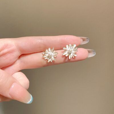 quality Factory Wholesale Brass Enamel Pearl Sterling Silver Stud Earring Women Fashion Jewelry Flower Earrings factory