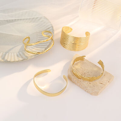 quality Hot Selling Brass 14K Gold Plated Irregular Exaggerate Multi Layer Hammered Texture Fashion Jewelry Adjustable Bracelet Supplier factory